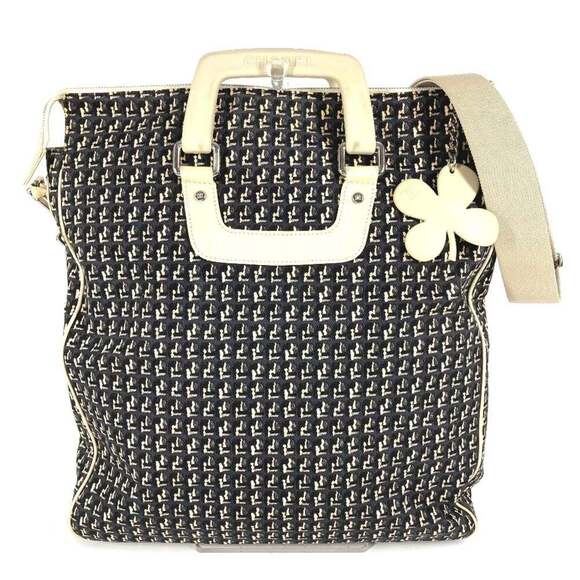 CHANEL Handbags - CHANEL Black Leather Love Shoulder Bag